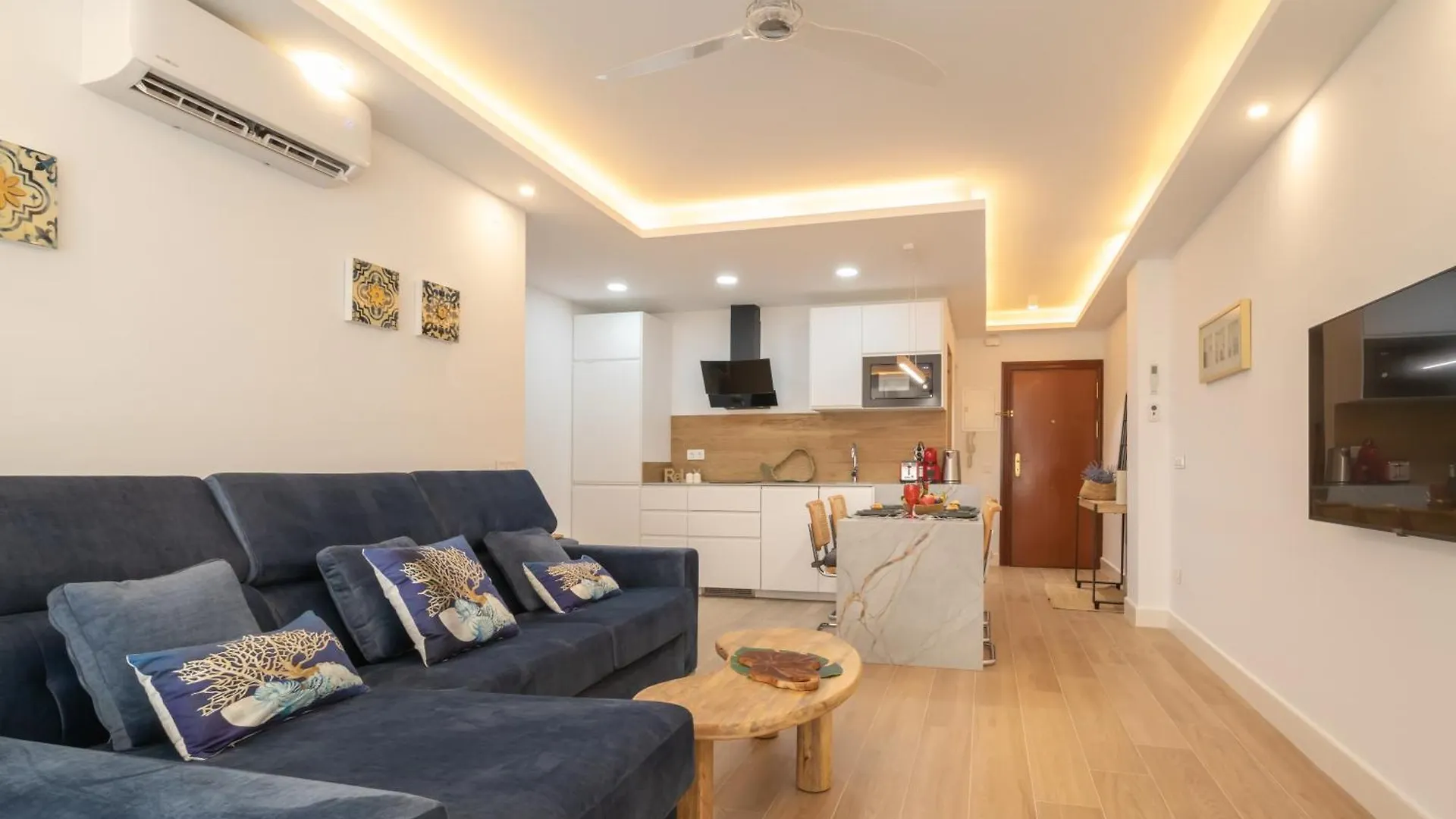 Apartment Estepona Downtown Near The Beach - Happy Rentals