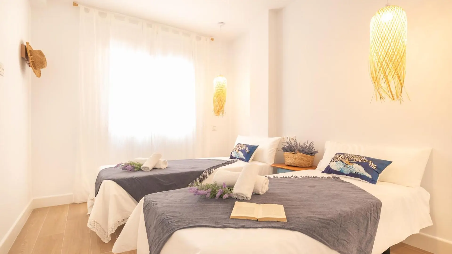 Estepona Downtown Near The Beach - Happy Rentals Spain