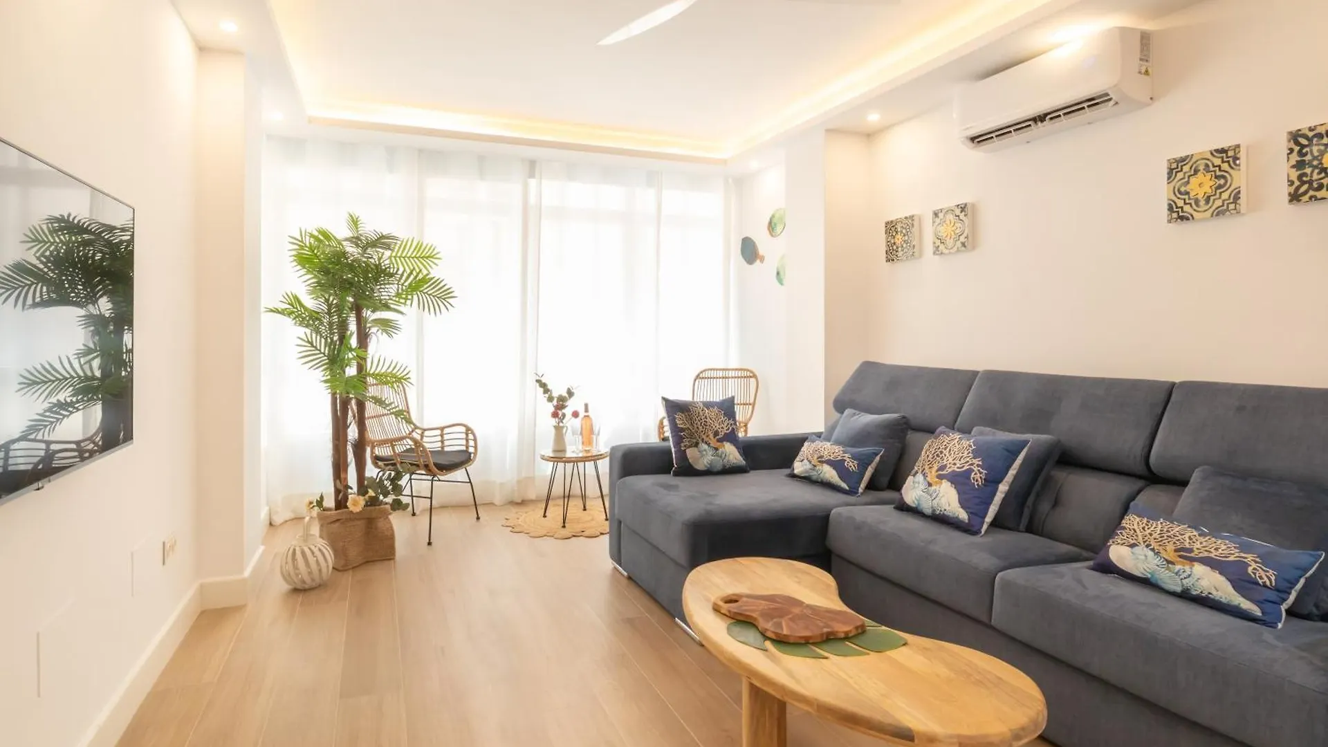 Estepona Downtown Near The Beach - Happy Rentals 0*,  Spain