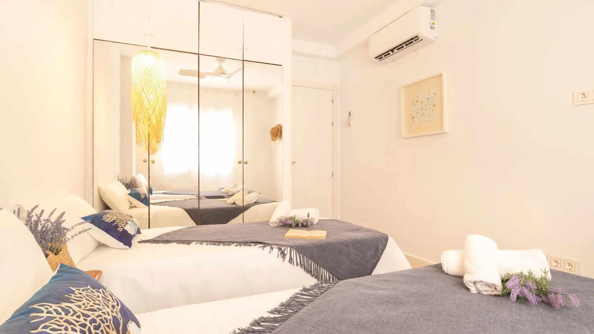 Apartment Estepona Downtown Near The Beach - Happy Rentals