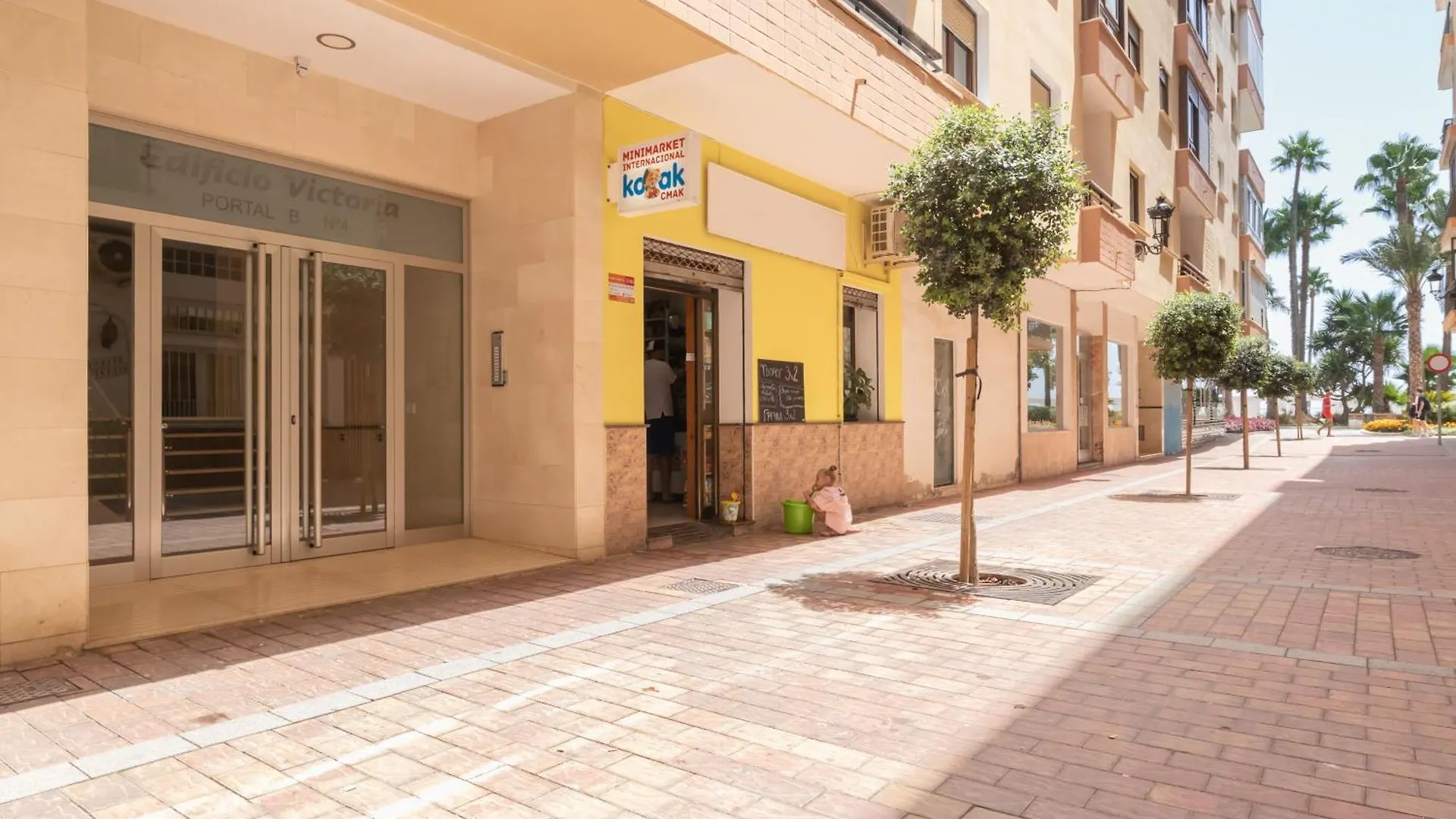 Estepona Downtown Near The Beach - Happy Rentals 0*,