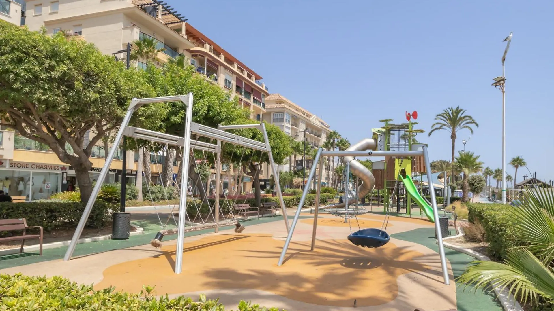 Estepona Downtown Near The Beach - Happy Rentals